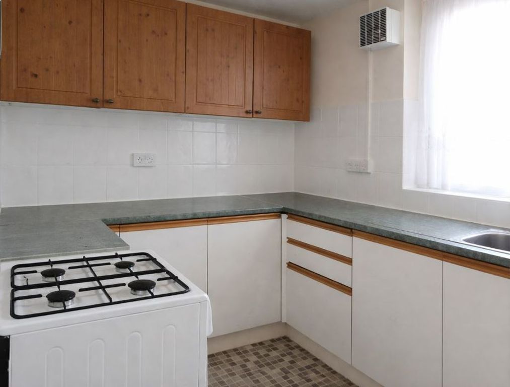 Property photo 2 of 5 Photo 2