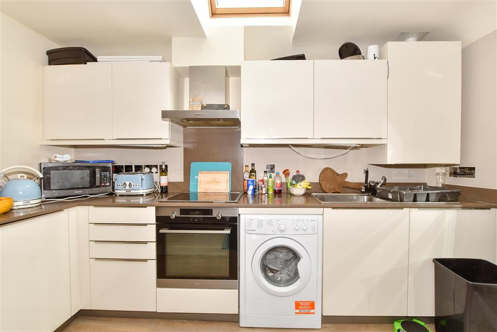 Property photo 2 of 5 Kitchen
