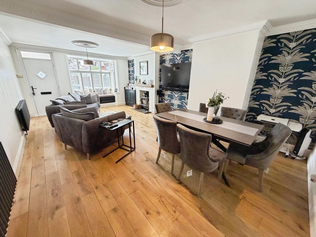 Property photo 2 of 15 Pbox-Img.Jpg