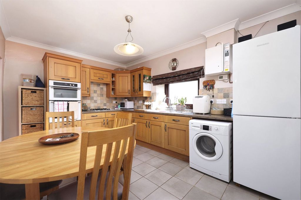 Property photo 2 of 18 Picture No. 09