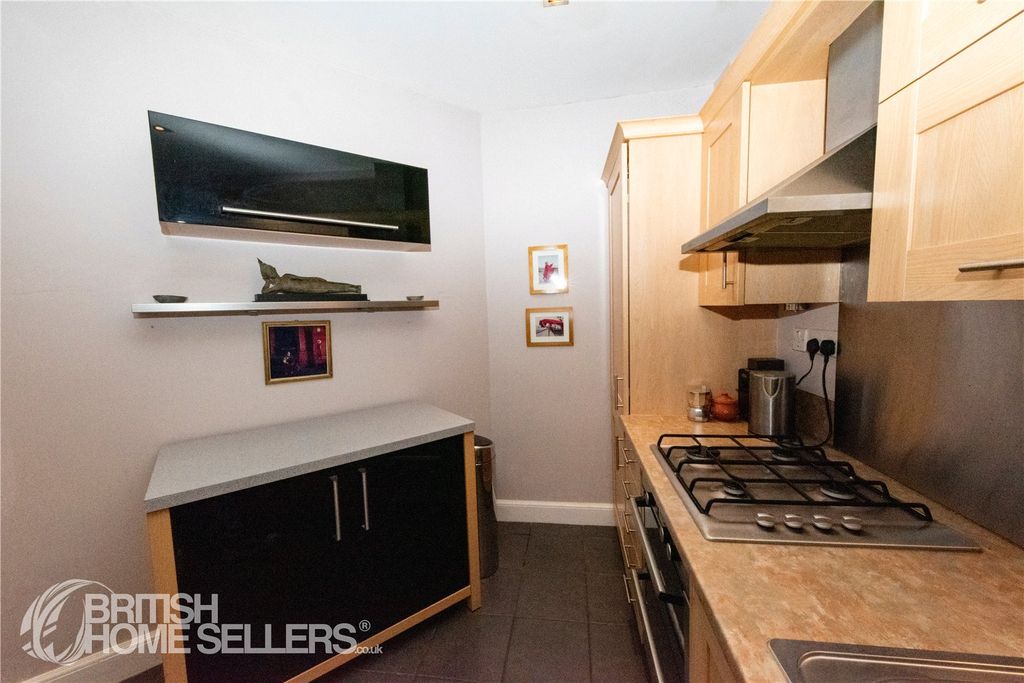 Additional image 11 of 2 bed flat for saleWoolston Close, Northampton, Northamptonshire NN3