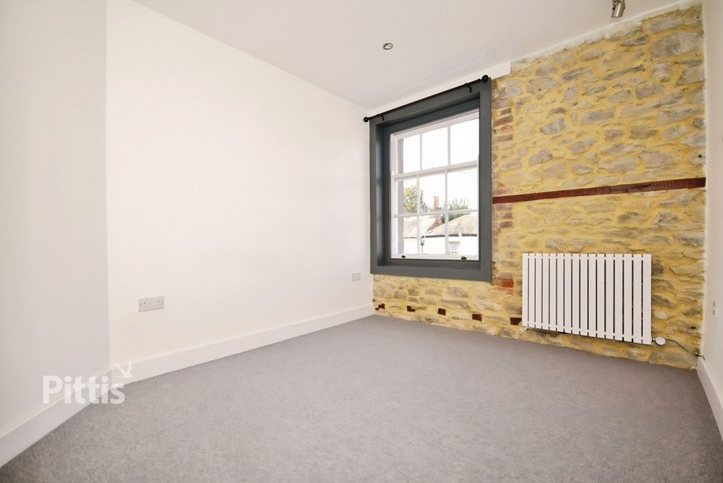 Property photo 3 of 7 59F24Fdc-Fileacce...