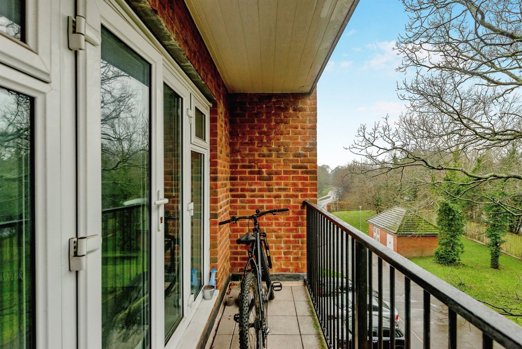 Property photo 2 of 10