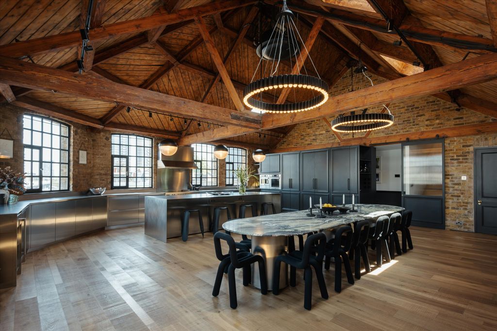 Property photo 2 of 41 Image