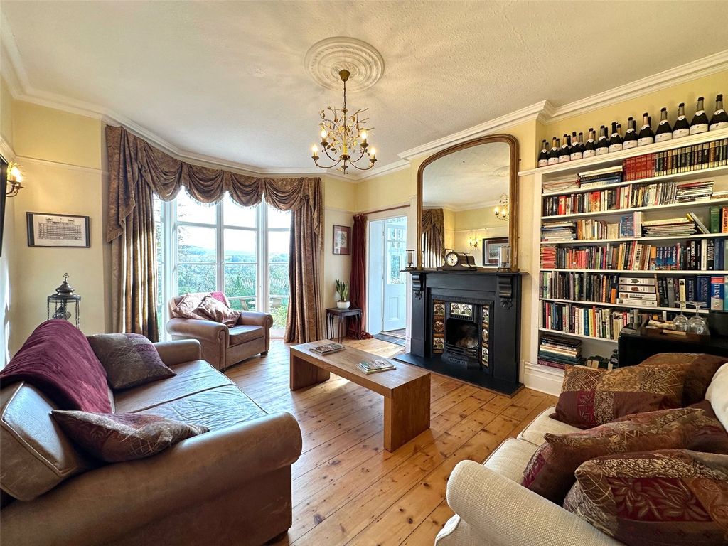 Property photo 3 of 34 Picture No. 29
