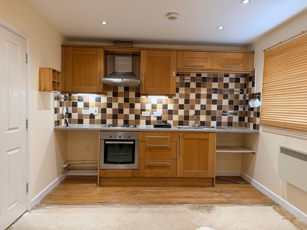 Property photo 1 of 5 Kitchen