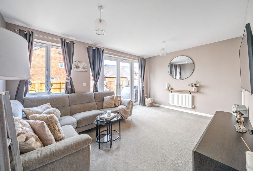 Property photo 2 of 21 1303171-6-68400d1...