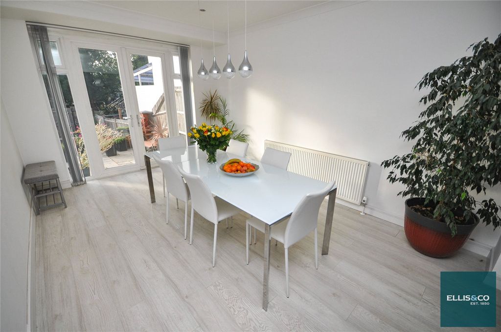 Property photo 2 of 13 Picture No. 07