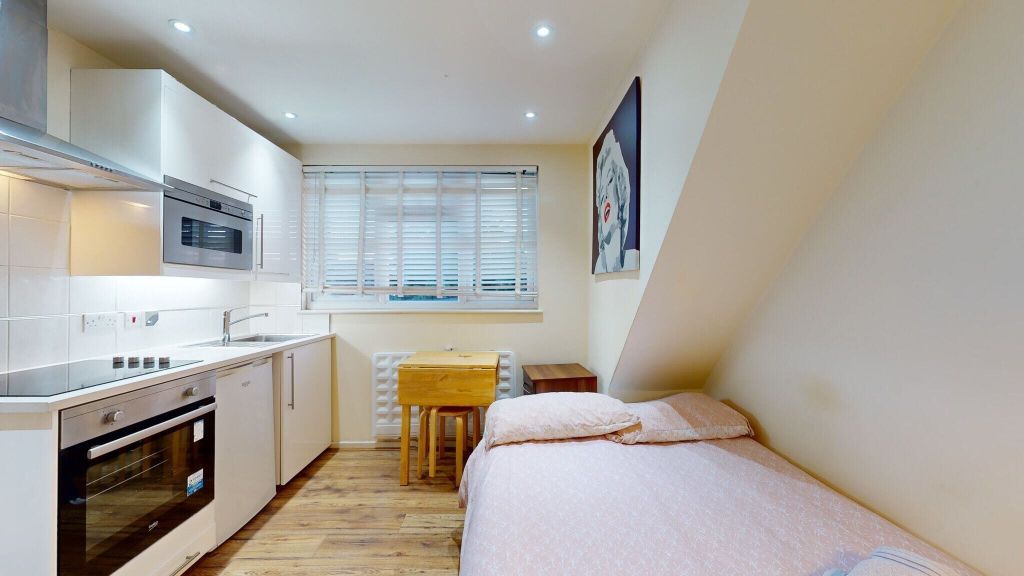 Property photo 2 of 6