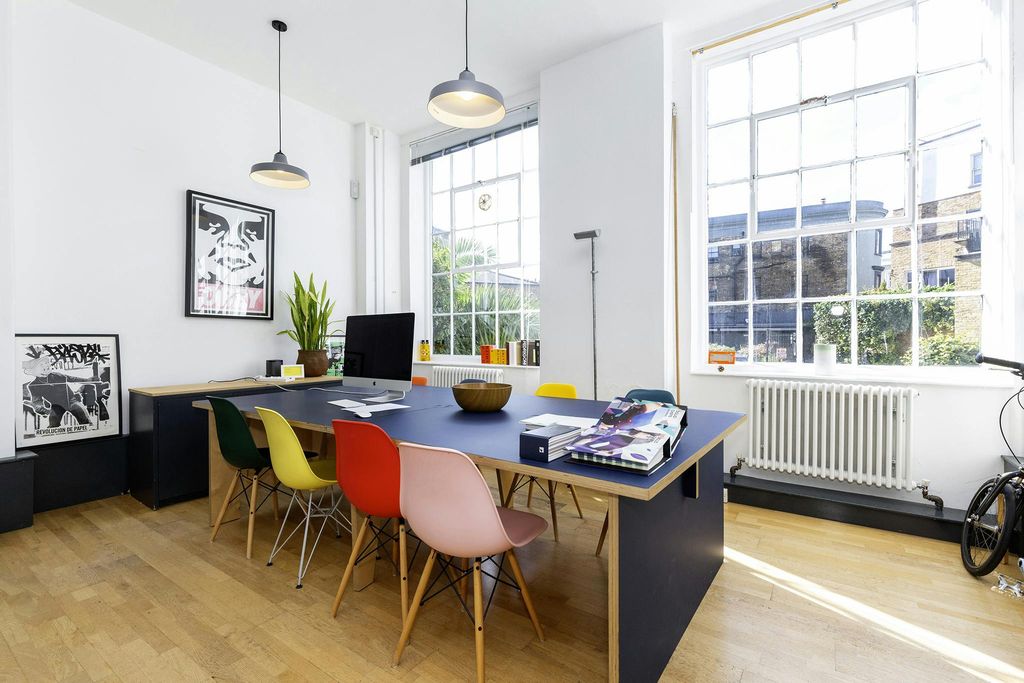 Property photo 2 of 29 Canonbury Yard 21.Jpg
