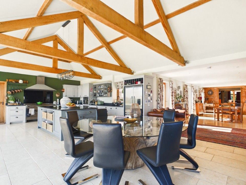 Property photo 3 of 29