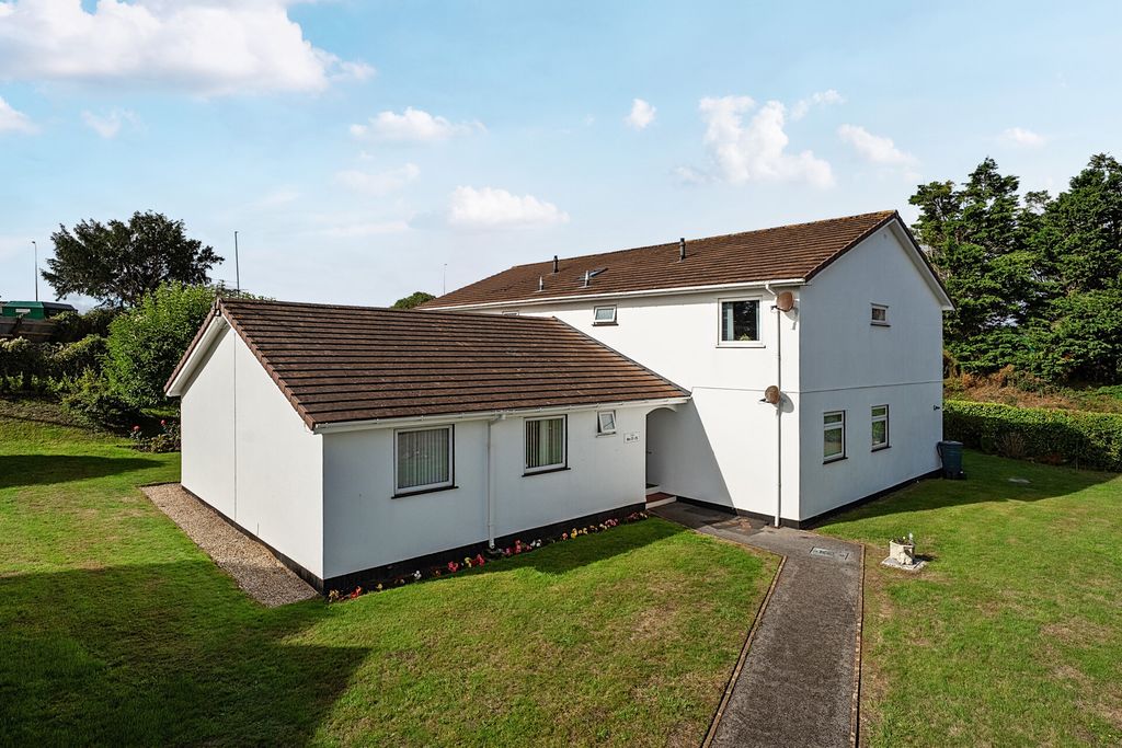 Property photo 1 of 23 1 - 1519878-1-1A0900A...