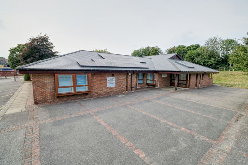 Property photo 2 of 8 External 1.Jpg