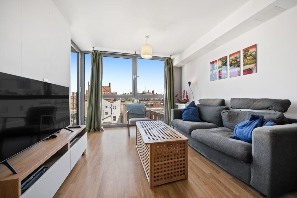 Property photo 1 of 12