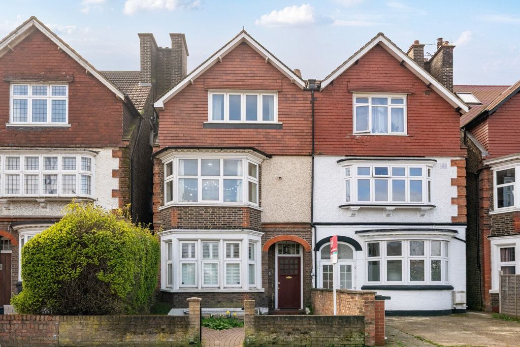 Property photo 2 of 11 Picture No. 05