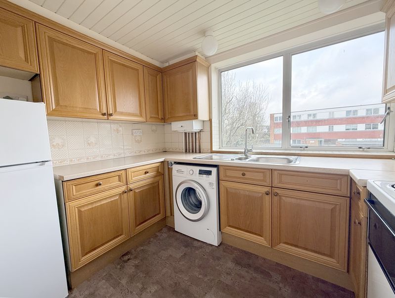 Property photo 2 of 14 Kitchen