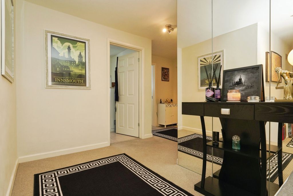 Property photo 3 of 16 Photo