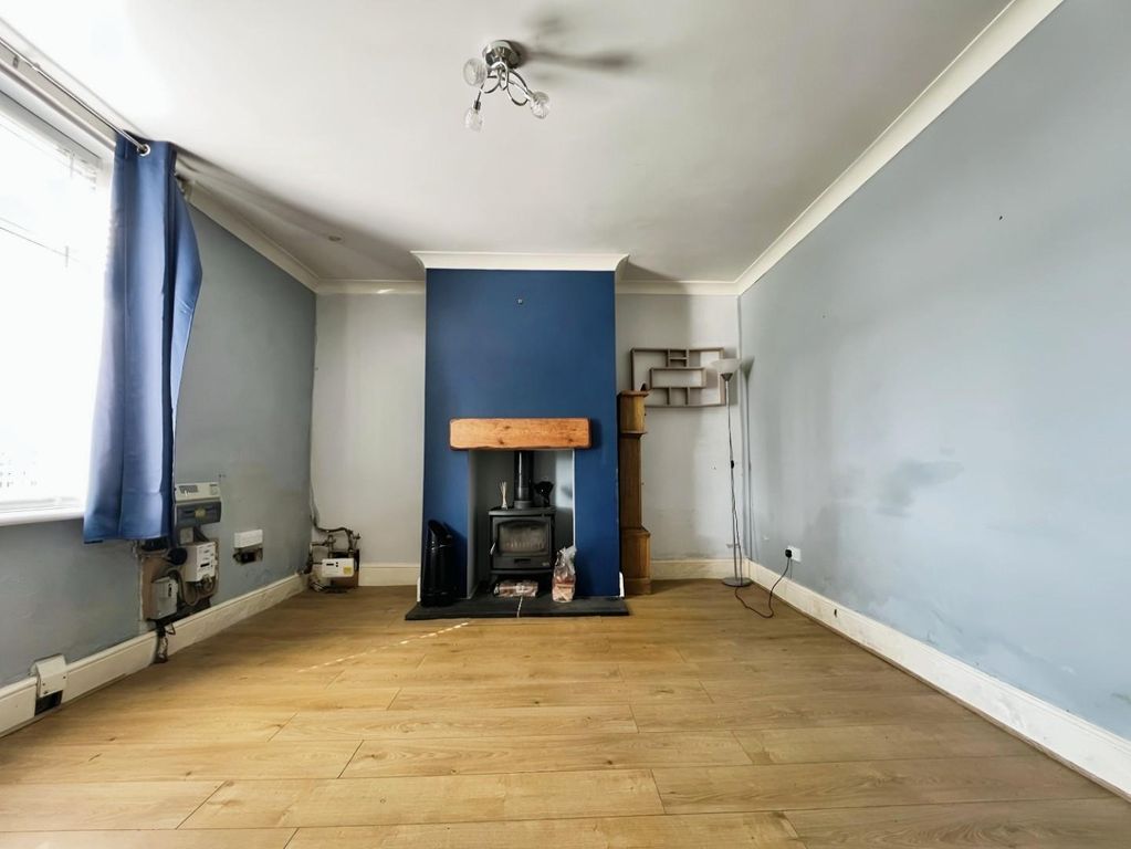 Property photo 3 of 17 6ee5Cbbb-2.Jpg