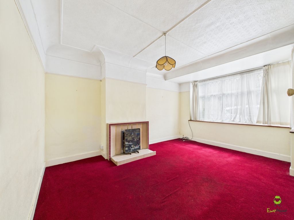 Property photo 2 of 12 Presented By Kevin At Ewemove Bexleyheath And Dart