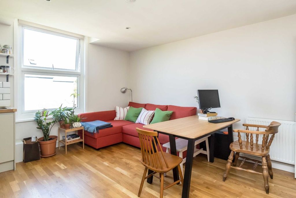 Property photo 3 of 4