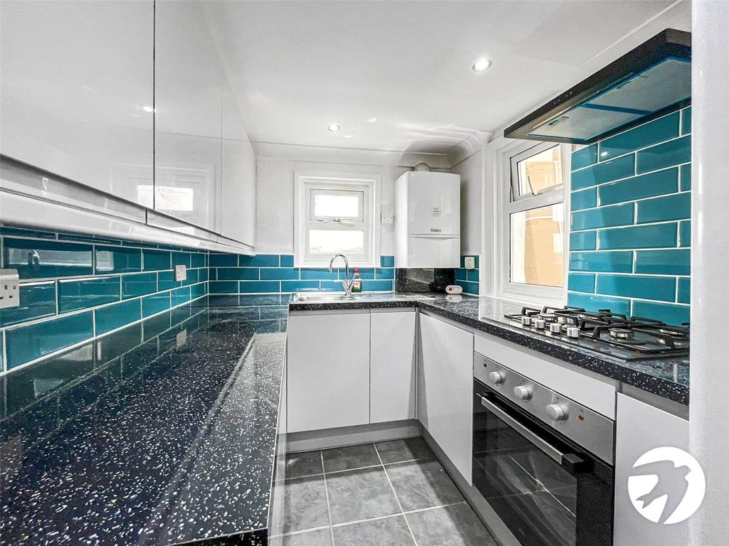 Property photo 2 of 10 Picture No. 06