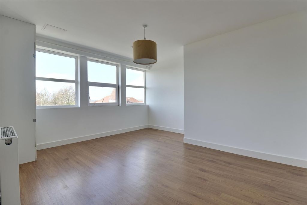 Property photo 2 of 11 1477F8Bd-E5F0-444F-979E-7Fbd18Bbfa11_1_201_A.Jpeg