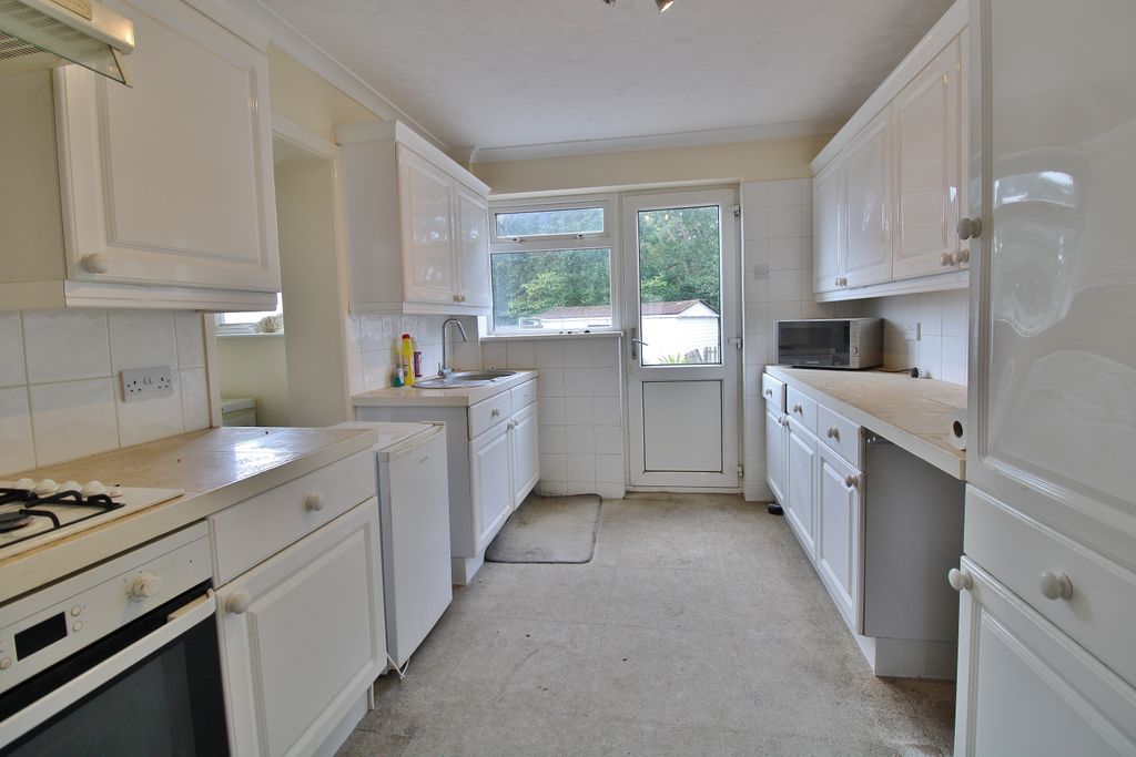 Property photo 3 of 21