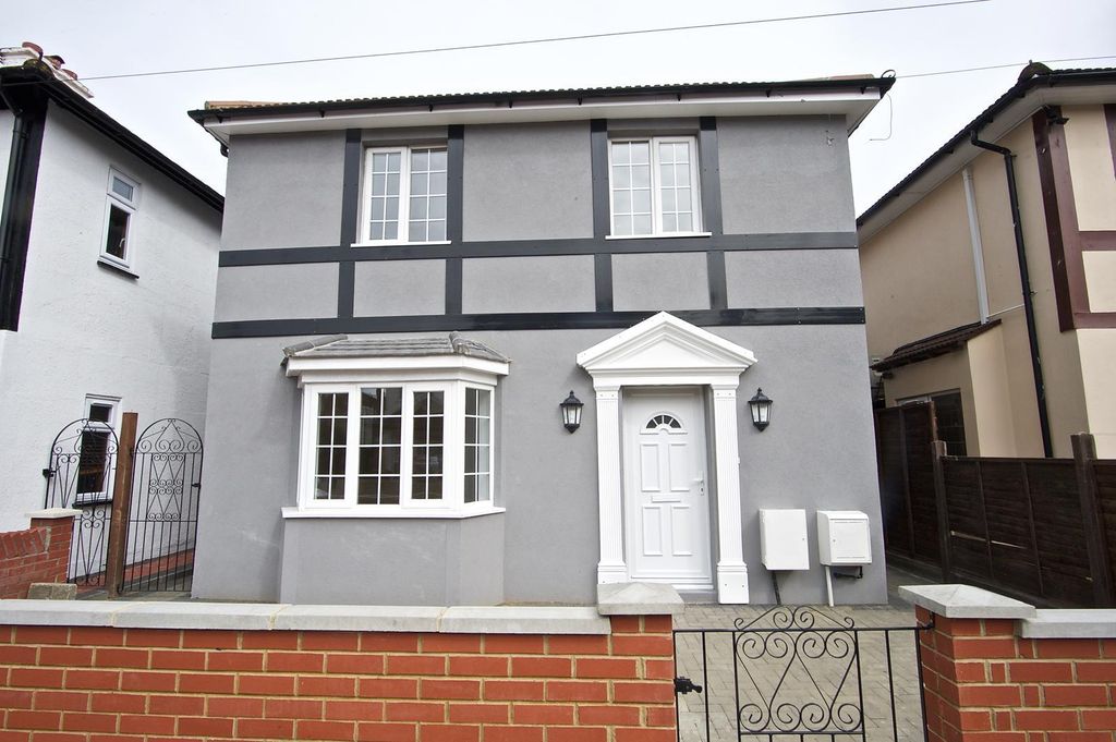 Property photo 1 of 2 Front (Exterior)