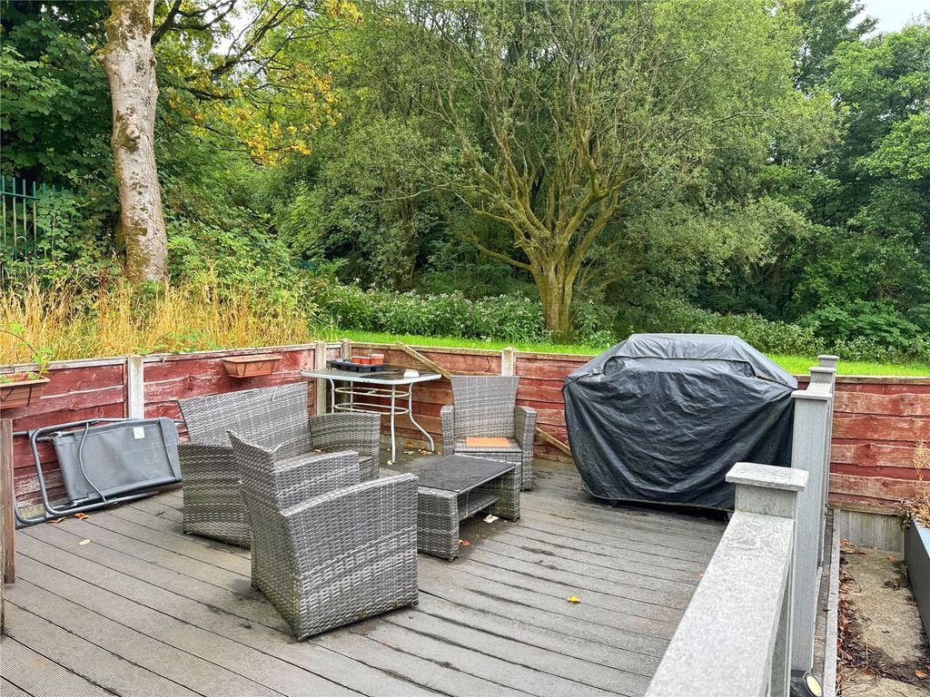 Property photo 3 of 22 Picture No. 04