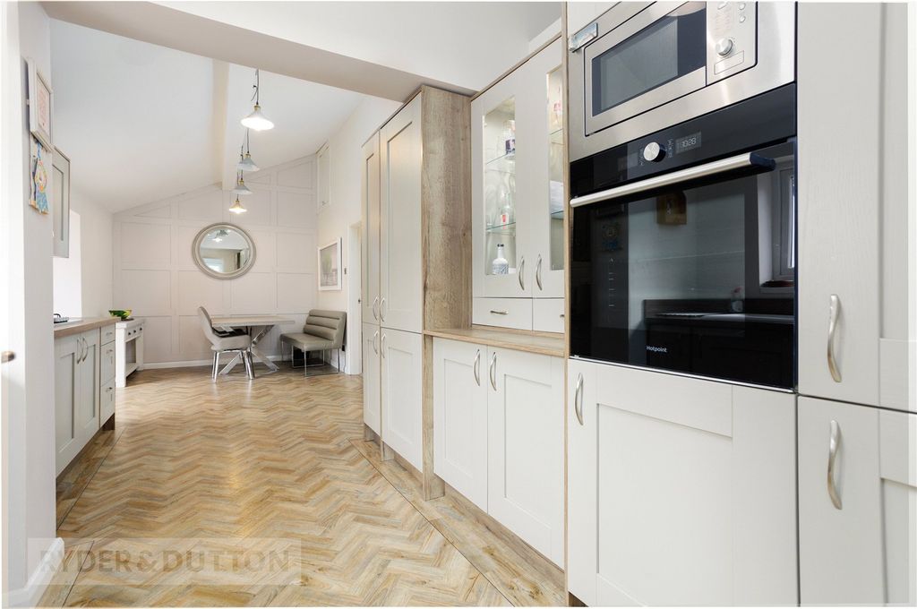 Property photo 2 of 26 Kitchen/Diner