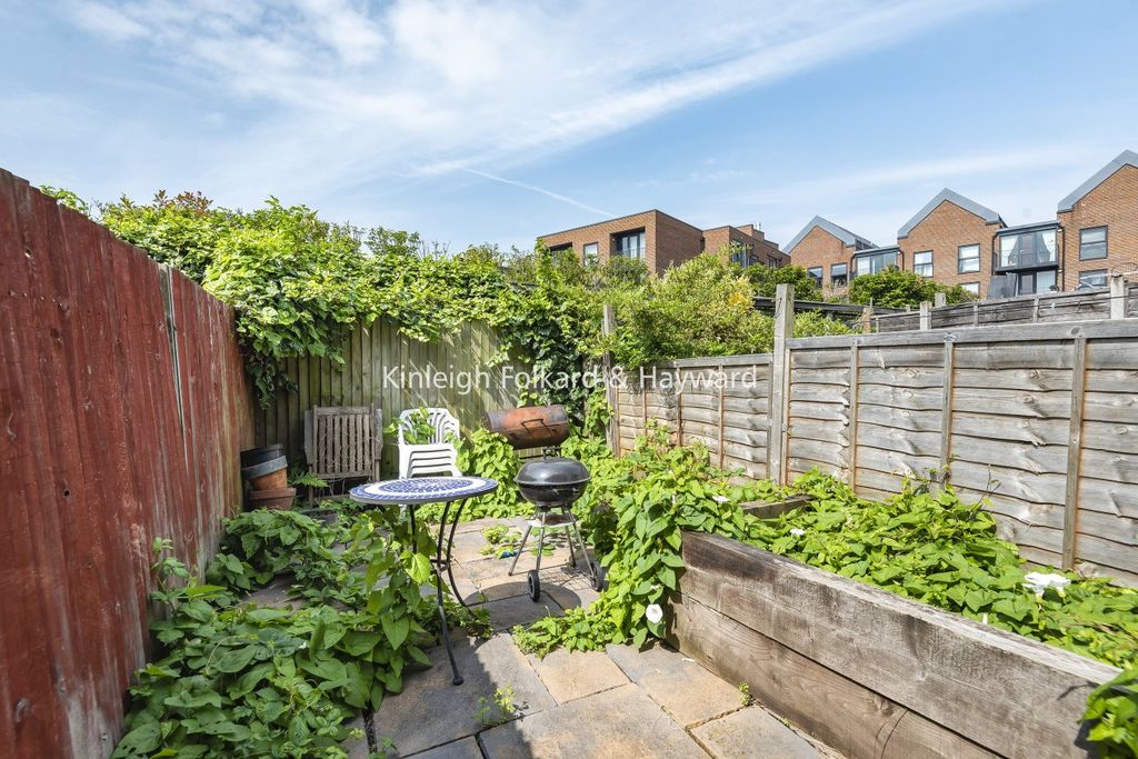 Property photo 3 of 6 Picture No. 01