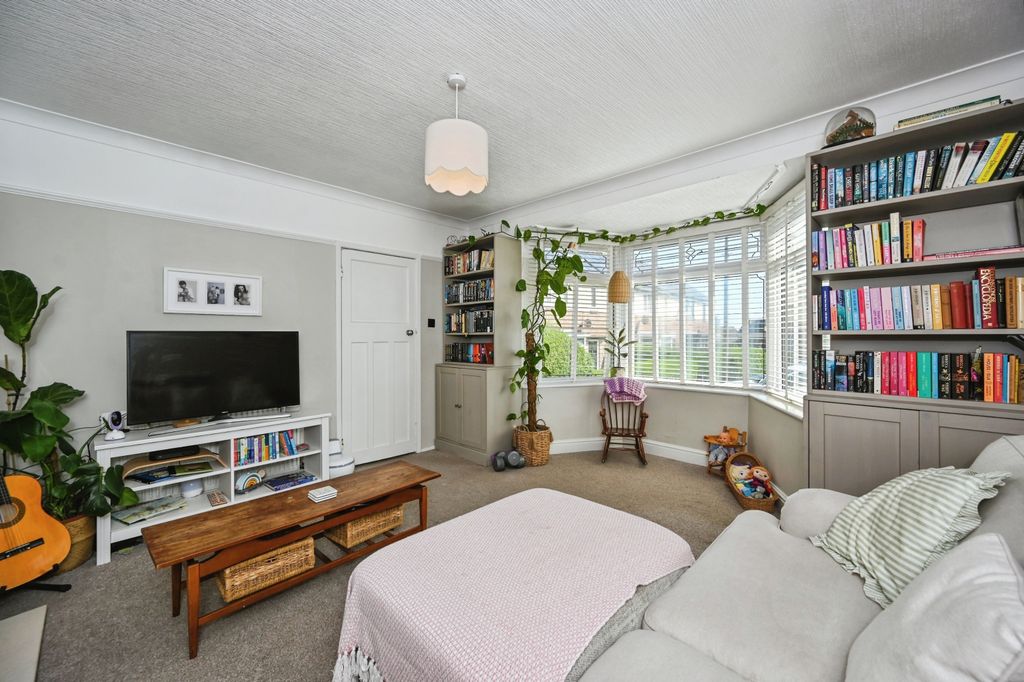 Property photo 2 of 23