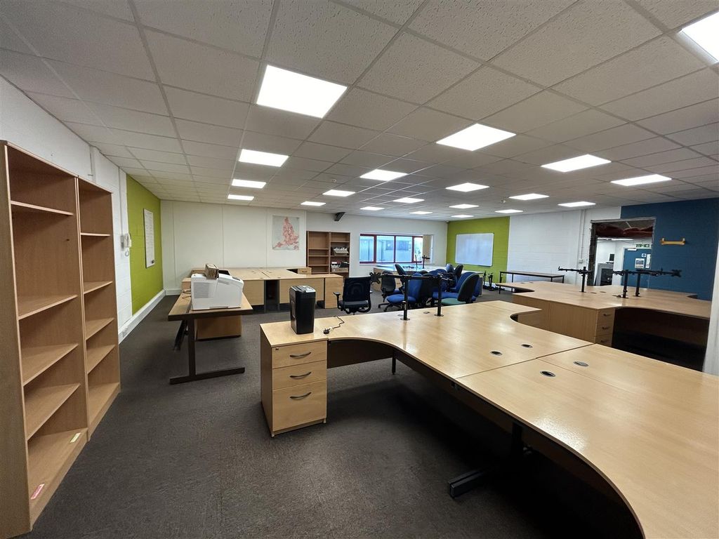 Property photo 2 of 6 Img_8301.Jpg