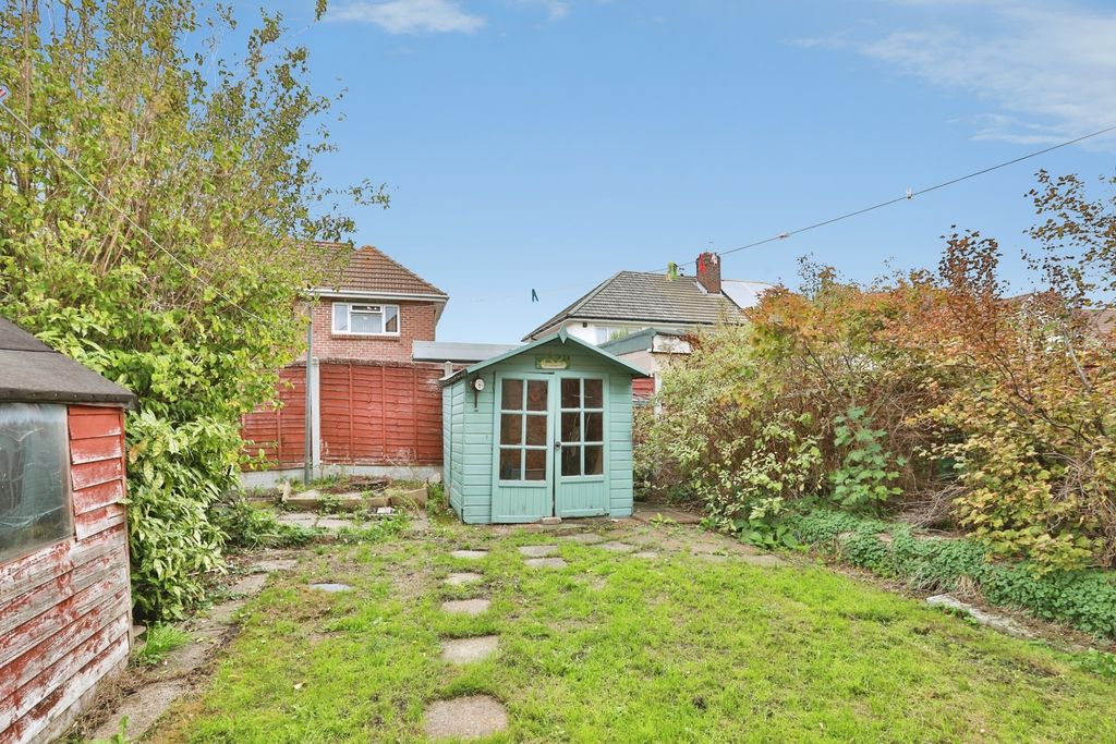 Property photo 2 of 14 Garden