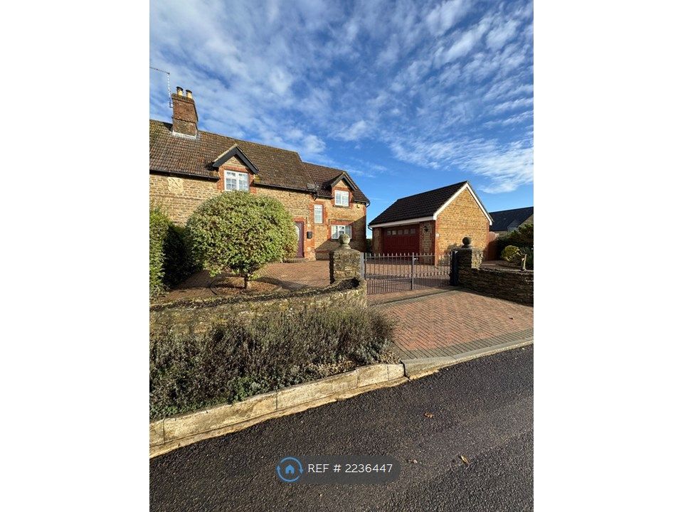 Property photo 1 of 28