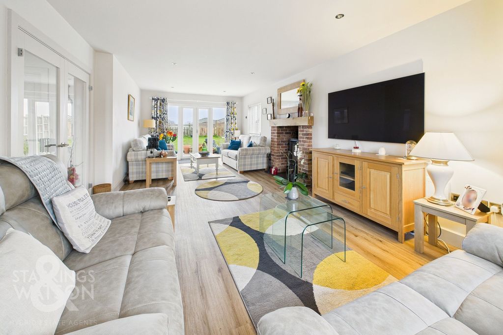 Property photo 2 of 26