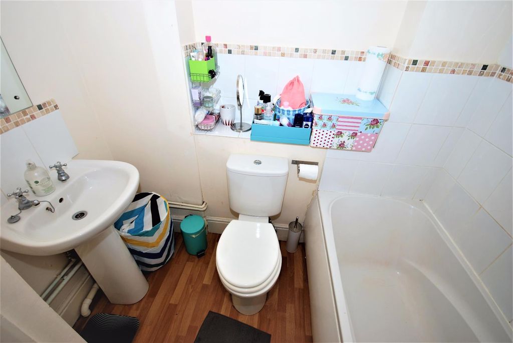 Property photo 3 of 5