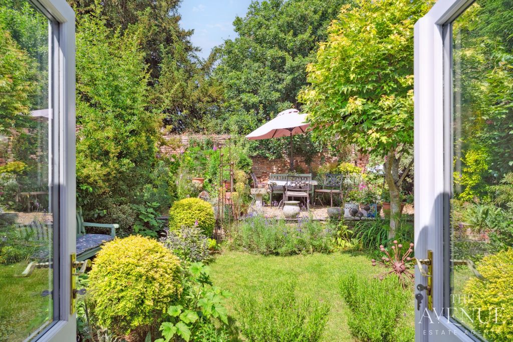 Property photo 3 of 18 4259636