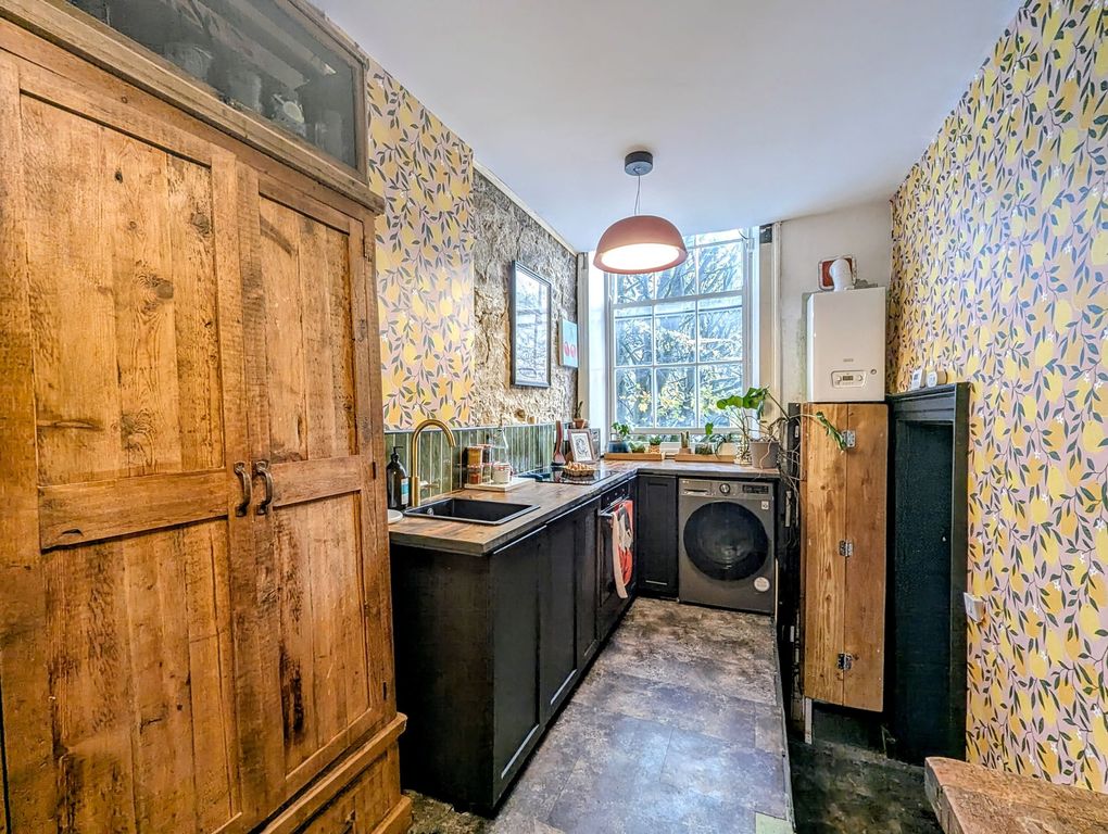 Property photo 3 of 24