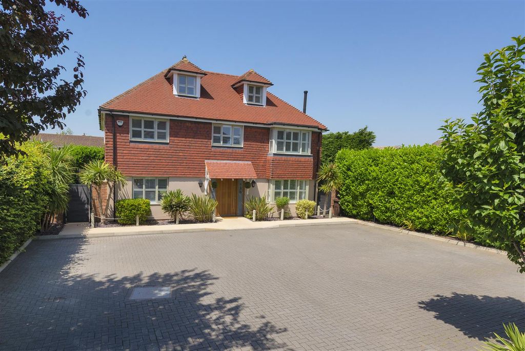 Property photo 1 of 30 73Bheath01.Jpg