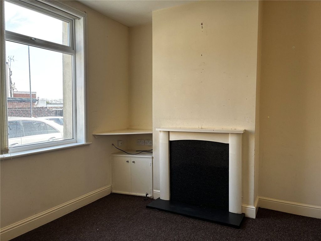 Property photo 3 of 13 Living Room