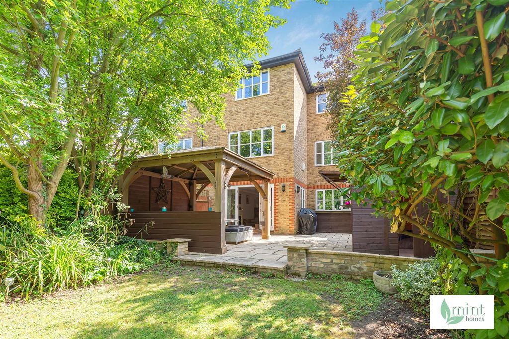 Property photo 1 of 31 Mint_Homes-6__Milverton-Kt14__4_.Jpg
