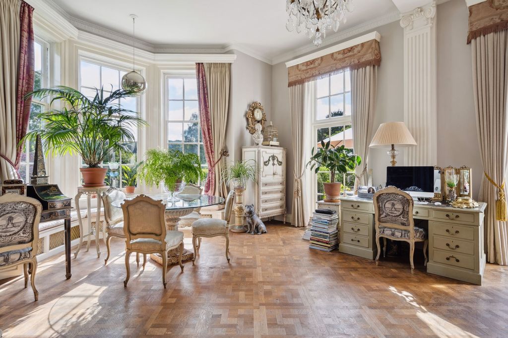 Property photo 2 of 57 Photo 30