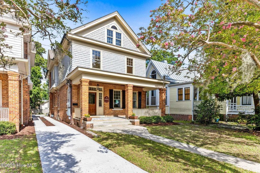 Property photo 1 of 31