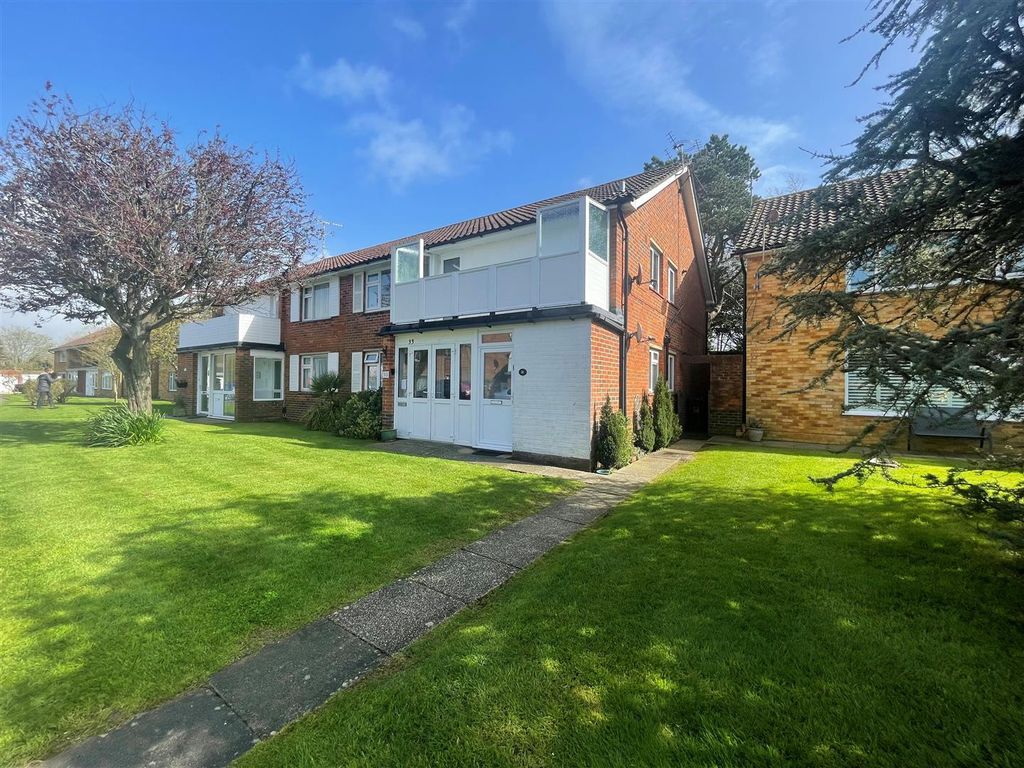 Property photo 1 of 12 External