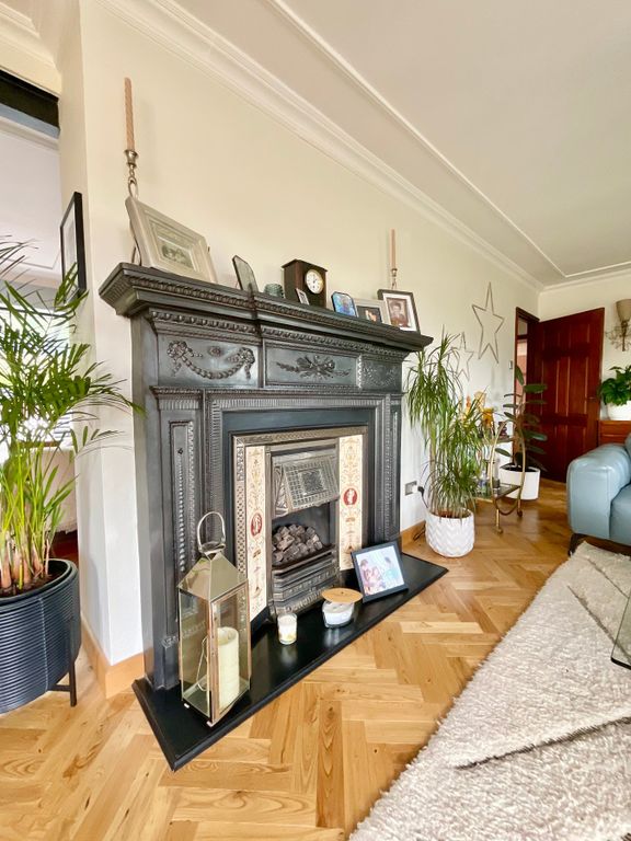 Property photo 3 of 27