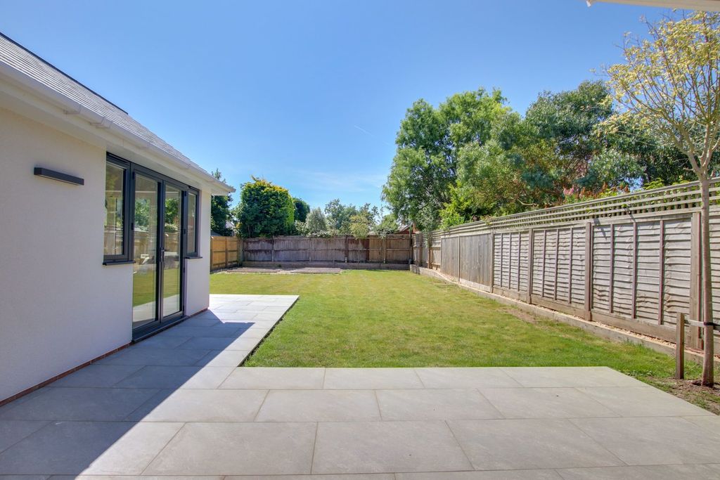 Property photo 3 of 18