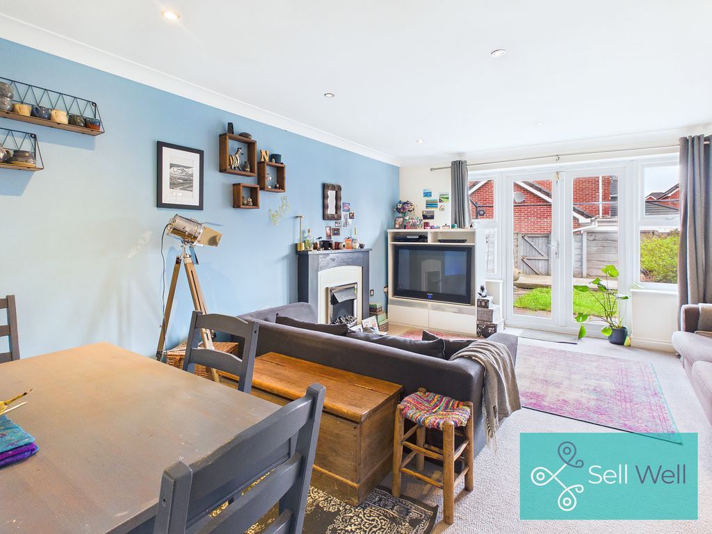 Property photo 3 of 16 Lounge/Dining