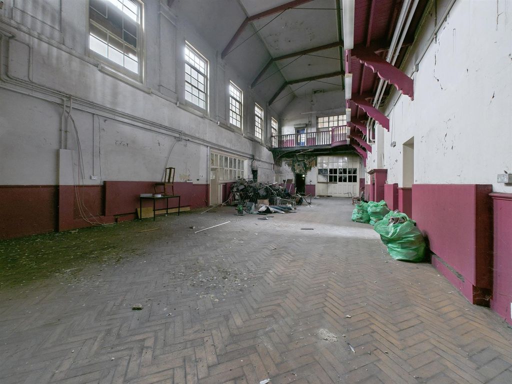 Property photo 3 of 11 Cam02170G0-Pr0453-Still004.Jpg