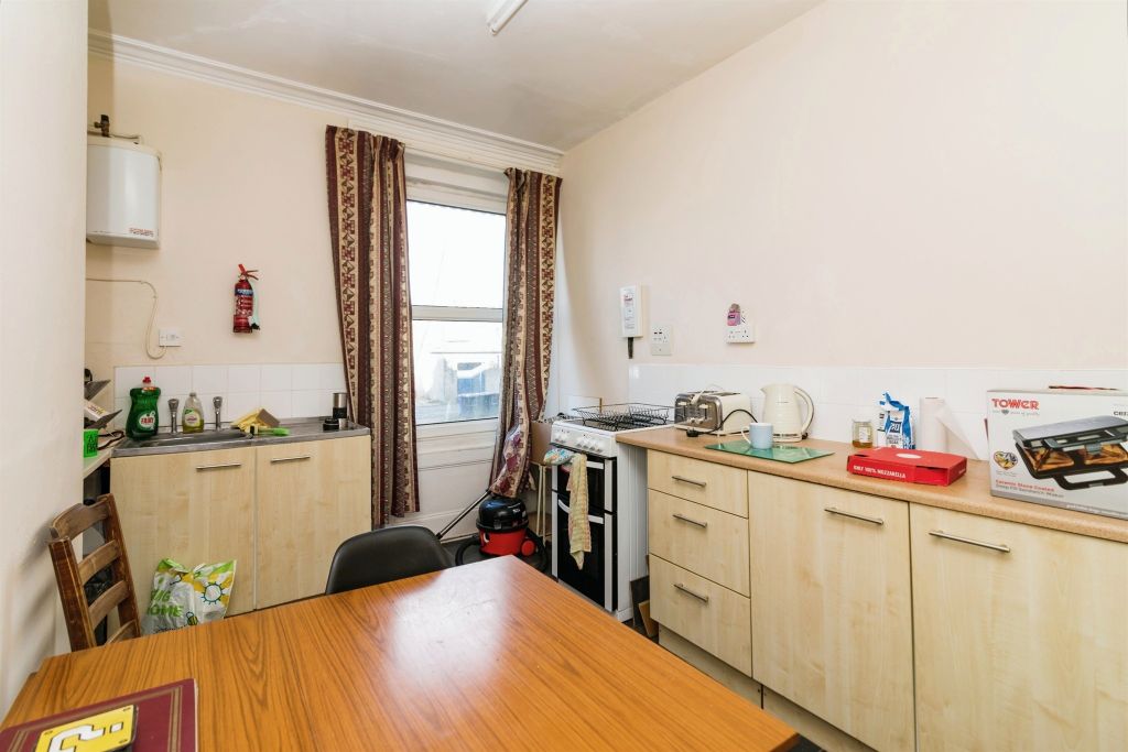 Additional image 10 of 5 bed flat for saleWellington Esplanade, Lowestoft NR33